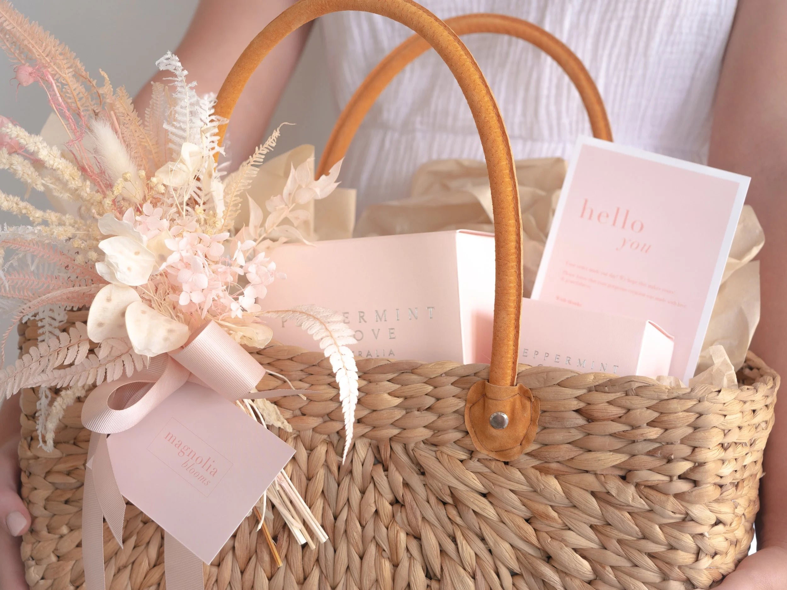 GRATEFUL BASKET - PRESERVED BLOOMS