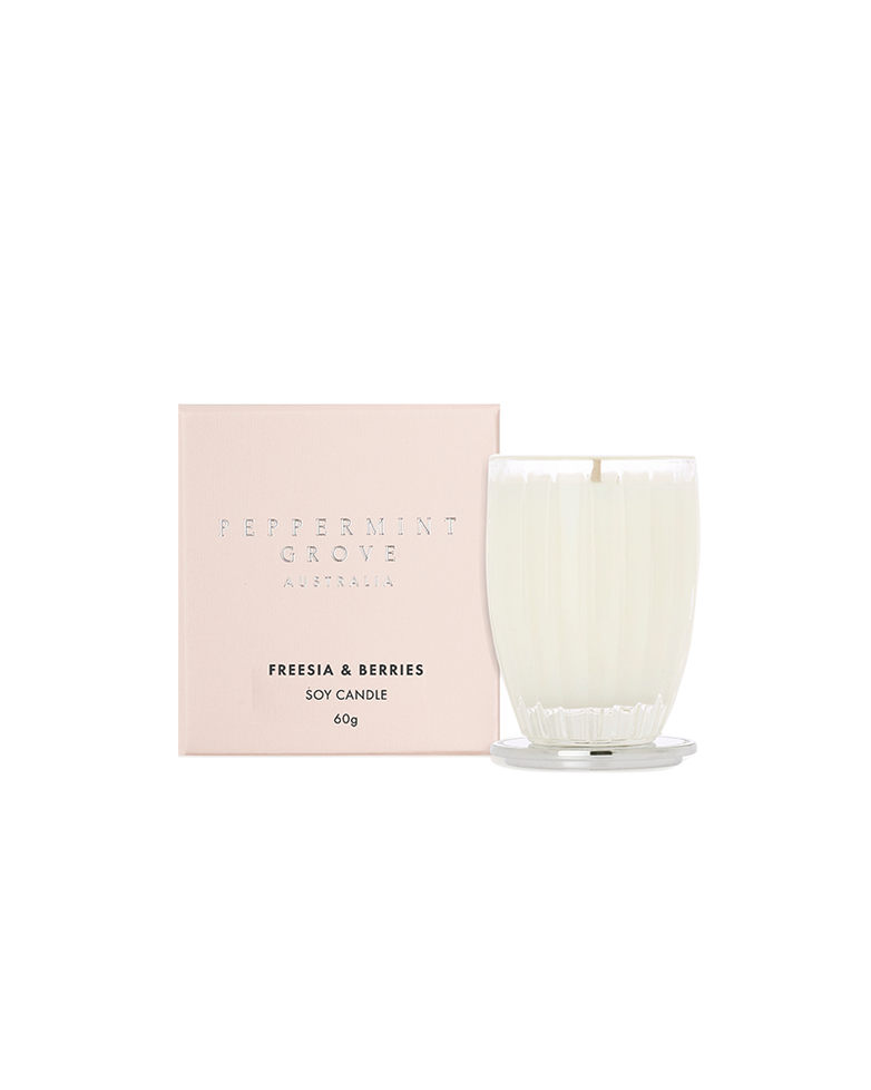 FREESIA + BERRIES SOY CANDLE (60g)